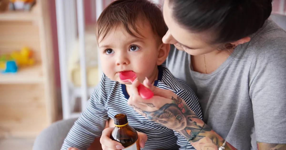 Kaszel u niemowlaka: kiedy koniecznie udać się do lekarza?